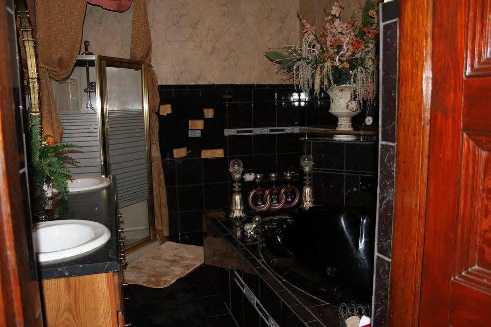 Central West End Bed And Breakfast Сейнт Луис Екстериор снимка